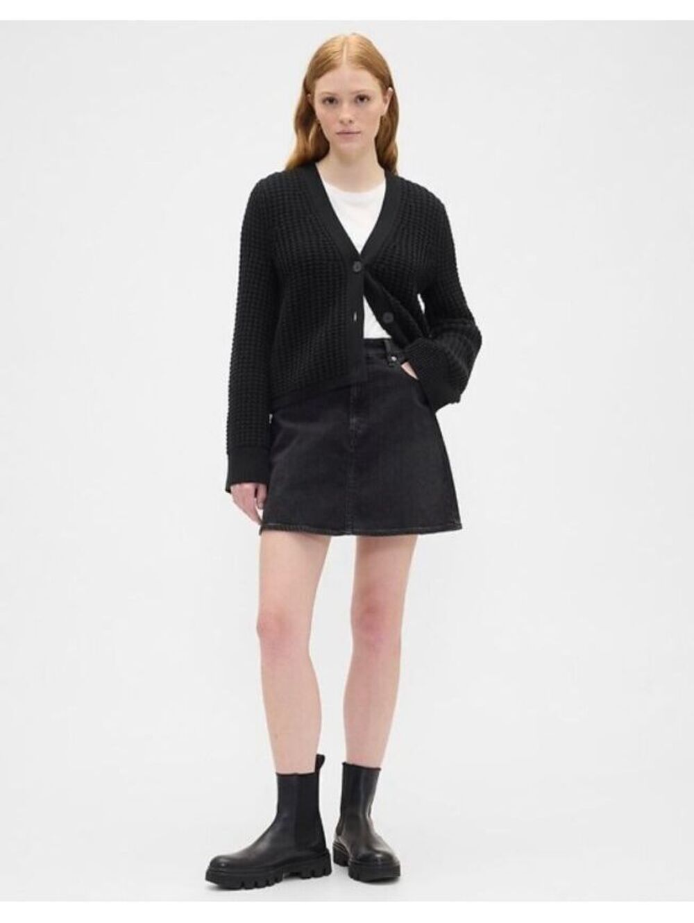 Gap Relaxed Waffle-Knit Cardigan black